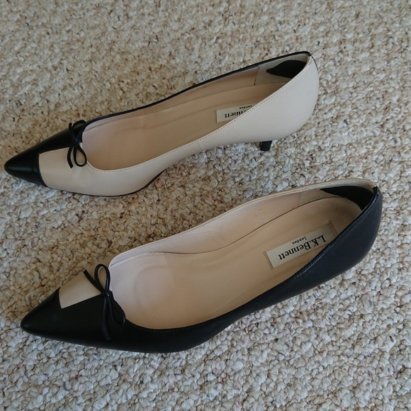 LK Bennett Black and Cream pointy toe with bow pump size 39.5 - Picture 4 of 16
